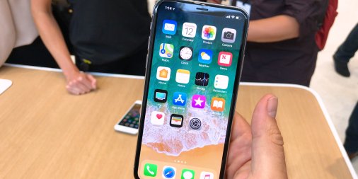 hands-on-with-the-new-999-apple-iphone-x