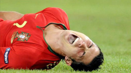 Ronaldo-pain-soccer-football